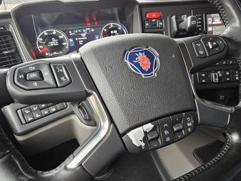 R650 V8 / 6X4 / FULL AIR / PARKING COOLER